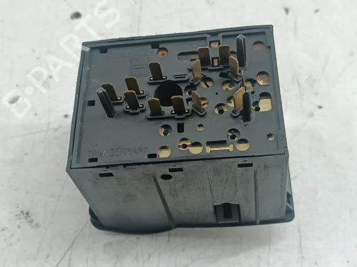 headlight-switch-opel-astra-g-hatchback-t98-1998-1999-2000-2001-2002-2003-2004-2005-2006-2007-2008-2009-32147682 main image
