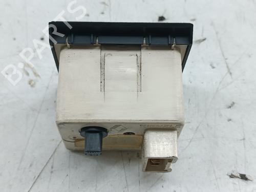 display-monitor-renault-clio-i-bc57_-5357_-1990-1991-1992-1993-1994-1995-1996-1997-1998-1999-32196769 main image