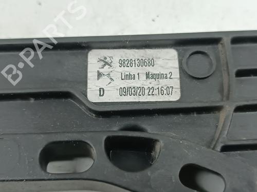 Front right window mechanism PEUGEOT 2008 II (UD_, US_, UY_, UJ_, UR_, UC_) 1.5 BlueHDI 100 | BP32214013C23