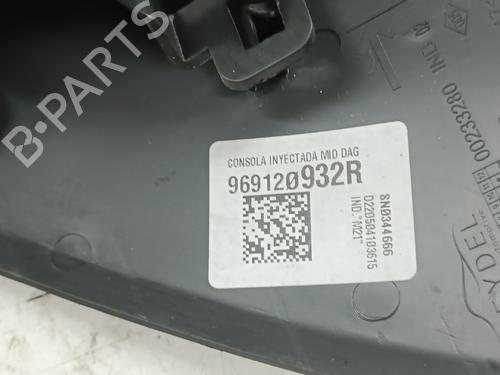 Armrest / Center console RENAULT CAPTUR II (HF_) | BP32236340I20