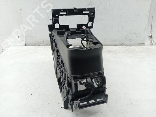 Armrest / Center console RENAULT CAPTUR II (HF_) | BP32240741I20