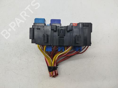 Fuse box RENAULT CAPTUR II (HF_) | BP32269117E1
