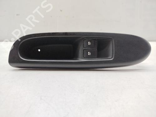 left-front-window-switch-renault-clio-ii-bb_-cb_-1998-1999-2000-2001-2002-2003-2004-2005-2006-2007-2008-2009-2010-2011-2012-2013-2014-2015-2016-32344256 main image