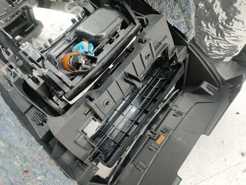 Armrest / Center console CITROËN C5 III (RD_) 2.0 HDi 165 (RDRHHA, RDRHH8) | BP32479754I20  - Image 16
