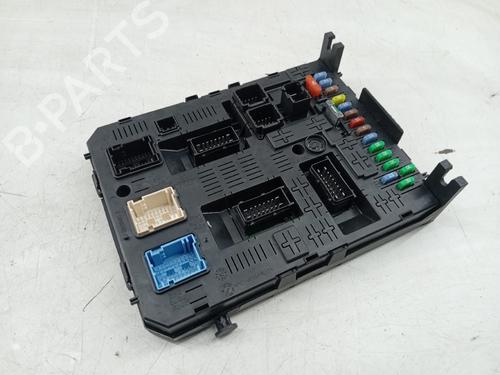 Used Fuse box Fuse box CITROËN C5 III (RD_) 2.0 HDi 165 (RDRHHA, RDRHH8) (163 hp) 32479772 32479772