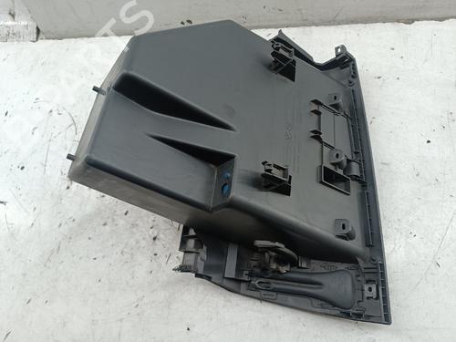 Used Glove box Glove box RENAULT MEGANE II (BM0/1_, CM0/1_) 1.5 dCi (BM0F, BM0T, BM2B, CM0F, CM0T) (82 hp) 32508652 32508652