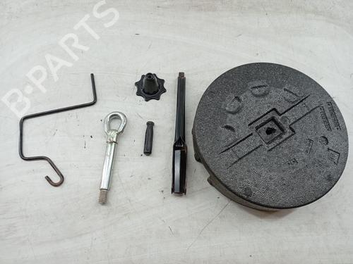 Used Jack Kit OPEL ASTRA J Hatchback Van (P10) 1.3 CDTi (68) (95 hp) 32681572