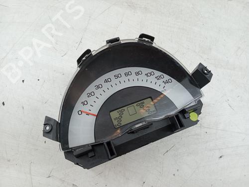 Used Instrument cluster Instrument cluster SMART CITY-COUPE (450) 0.6 (450.352, 450.353) (61 hp) 32710591 32710591