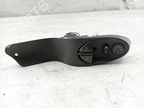 Used Left front window switch LANCIA Y (840_) 1.2 16V (840AG1A) (80 hp) 32726326
