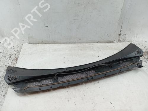 Griglia sotto parabrezza PEUGEOT 308 SW II (LC_, LJ_, LR_, LX_, L4_) 1.6 BlueHDi 100 (99 hp) 32726348