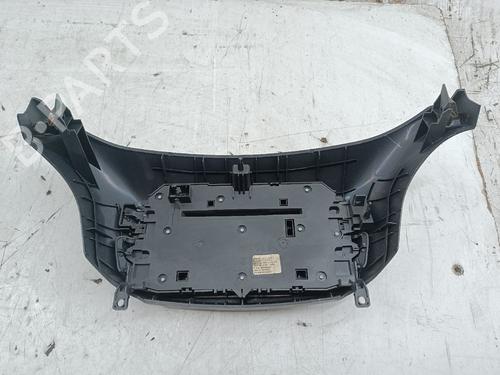 Used Switch PEUGEOT 308 SW II (LC_, LJ_, LR_, LX_, L4_) 1.6 BlueHDi 100 (99 hp) 32735145