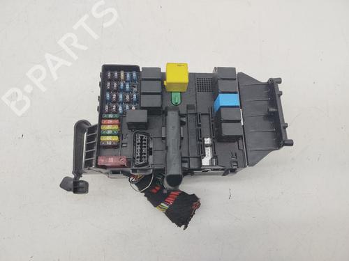 Used Fuse box Fuse box SMART CITY-COUPE (450) 0.6 (450.352, 450.353) (61 hp) 32784726 32784726