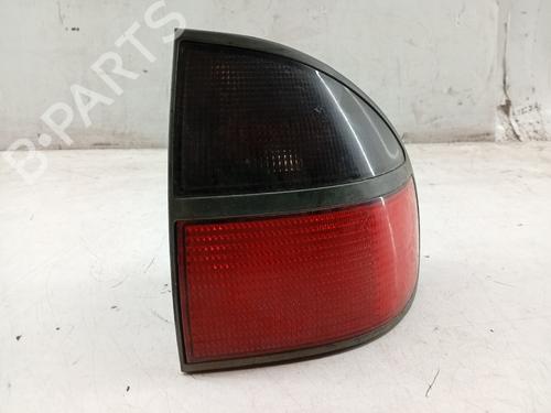 Højre baglygte RENAULT LAGUNA I (B56_, 556_) 1.8 (94 hp) 33017023