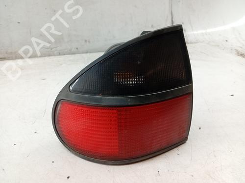 Feu arrière gauche RENAULT LAGUNA I (B56_, 556_) 1.8 (94 hp) 33017025