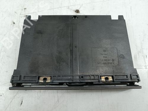 Porte-gobelet/Objets VW BORA I (1J2) 1.9 TDI (115 hp) 33131563