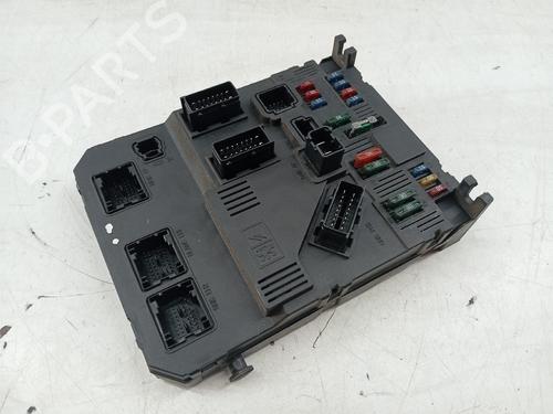 fuse-box-peugeot-206-sw-2ek-2002-33209971 main image