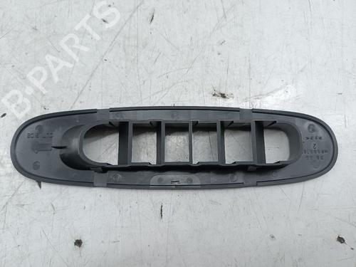 Used Grille Grille MITSUBISHI GRANDIS (NA_W) [2003-2011] 33217486 33217486