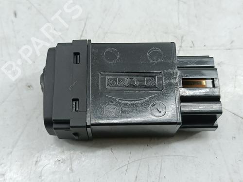 Used Switch Switch MITSUBISHI PAJERO II (V3_W, V2_W, V4_W, V5_W) 2.5 TD 4WD (V24W) (99 hp) 33246688 33246688