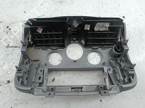 Used Middle console Middle console RENAULT SCÉNIC II (JM0/1_) 1.5 dCi (JM1E, JM16) (106 hp) 33288894 33288894