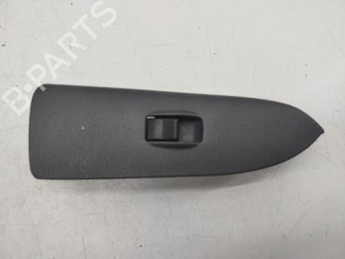 Used Switch Switch MAZDA 323 F VI Hatchback (BJ) 1.3 16V (BJ3P, BJ14) (73 hp) 33295467 33295467