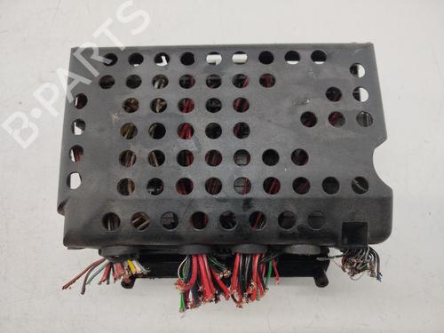 Used Fuse box Fuse box OPEL VECTRA B Estate (J96) 2.0 DTI 16V (F35) (101 hp) 33442813 33442813