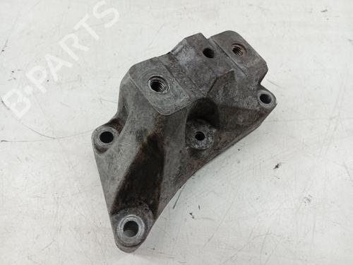 Used Engine mount Engine mount VW BORA I (1J2) 1.9 TDI (115 hp) 33545385 33545385
