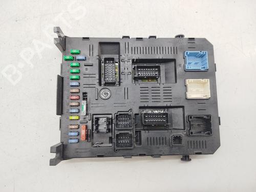 Used Fuse box Fuse box 23044588 23044588