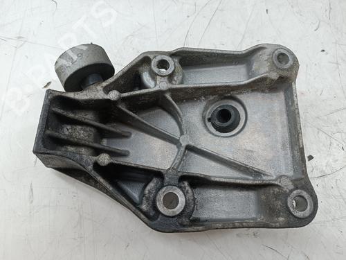 Used Engine mount Engine mount BMW 5 Touring (F11) 530 d xDrive (258 hp) 34060107 34060107