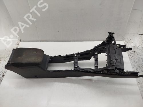 Used Armrest / Center console Armrest / Center console VW GOLF VII Variant (BA5, BV5) 1.6 TDI (105 hp) 34060258 34060258