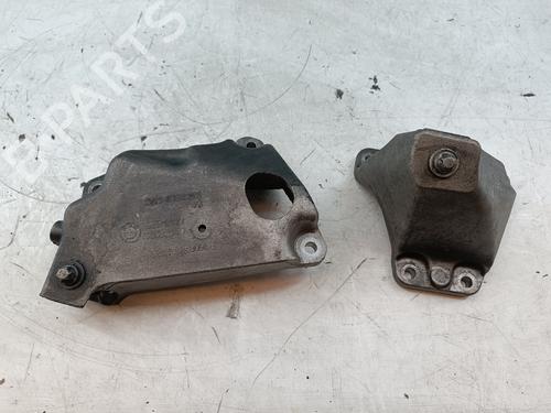 Used Engine mount Engine mount BMW 5 (F10) 520 d (184 hp) 34060576 34060576