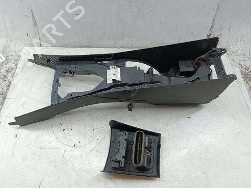 Used Armrest / Center console Armrest / Center console BMW 3 Touring (E91) 320 d (177 hp) 34370561 34370561