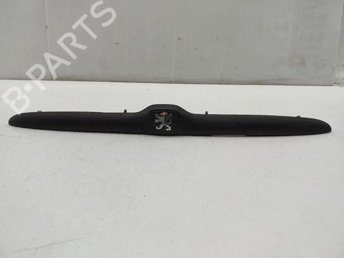 Used Tailgate trim Tailgate trim PEUGEOT 206 Hatchback (2A/C) 1.1 i (60 hp) 34379082 34379082