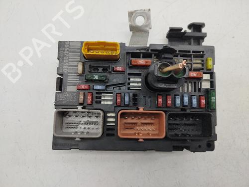 Used Fuse box Fuse box PEUGEOT 308 I (4A_, 4C_) 1.6 HDi (90 hp) 34472506 34472506