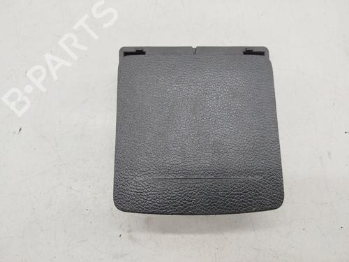 Suporte copos/Objectos Suporte copos/Objectos VW GOLF VI (5K1) 1.6 TDI (105 hp) 34571347 34571347