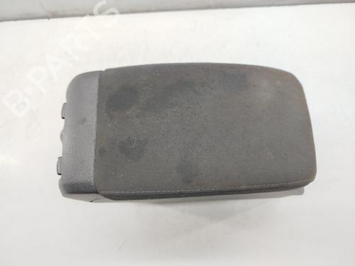 Used Armrest / Center console Armrest / Center console VW GOLF VI (5K1) 1.6 TDI (105 hp) 34582066 34582066