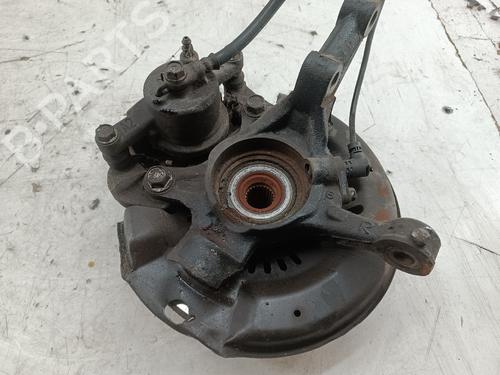 Used Right front steering knuckle Right front steering knuckle TOYOTA YARIS (_P1_) 1.4 D-4D (NLP10_, NLP10R) (75 hp) 35738735 35738735