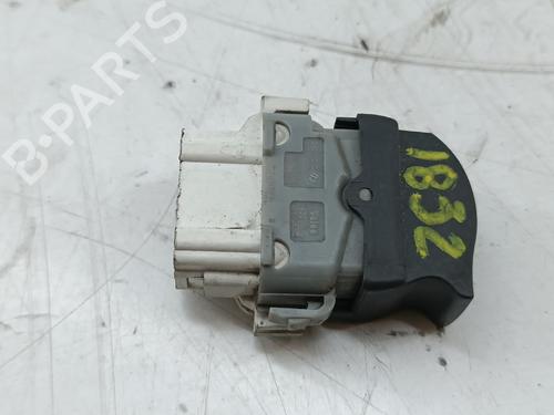 Comutador vidro frente direito Comutador vidro frente direito BMW 1 (E87) 118 d (122 hp) 35784397 35784397