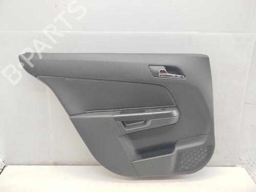Bageste venstre beklædning Bageste venstre beklædning OPEL ASTRA H Estate (A04) 1.3 CDTI (L35) (90 hp) 35784455 35784455