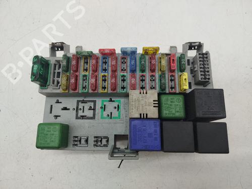 Used Fuse box Fuse box OPEL CORSA B (S93) 1.5 TD (F08, F68, M68) (67 hp) 35899057 35899057