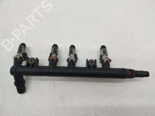 Used Injection rail Injection rail FIAT PUNTO (188_) 1.2 16V 80 (188.233, .235, .253, .255, .333, .353, .639,... (80 hp) 35952359 35952359
