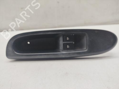 Used Left front window switch Left front window switch RENAULT CLIO II (BB_, CB_) 1.2 (BB0A, BB0F, BB10, BB1K, BB28, BB2D, BB2H, CB0A,... (58 hp) 35966646 35966646