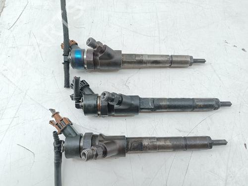 Used Injector Injector TOYOTA YARIS (_P1_) 1.4 D-4D (NLP10_, NLP10R) (75 hp) 35980871 35980871