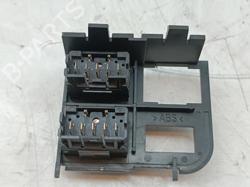 Used Left front window switch Left front window switch CITROËN XANTIA Break (X1_, X2_) 1.9 Turbo D (90 hp) 36087477 36087477
