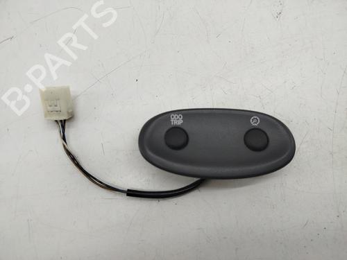Used Switch Switch TOYOTA YARIS (_P1_) 1.4 D-4D (NLP10_, NLP10R) (75 hp) 36112798 36112798
