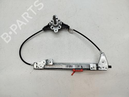 Rudehejsemekanisme Højre bagtil Rudehejsemekanisme Højre bagtil FIAT GRANDE PUNTO (199_) 1.3 D Multijet (84 hp) 36162348 36162348