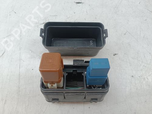 Used Fuse box Fuse box 36871202 36871202