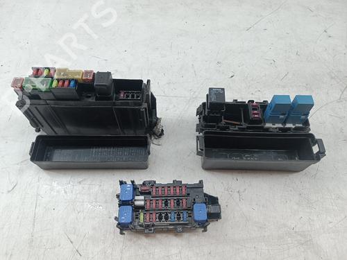 Used Fuse box Fuse box 36871215 36871215