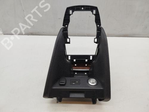 Used Armrest / Center console Armrest / Center console 36871246 36871246