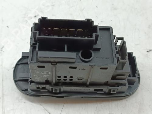 Used Headlight switch Headlight switch 36871782 36871782