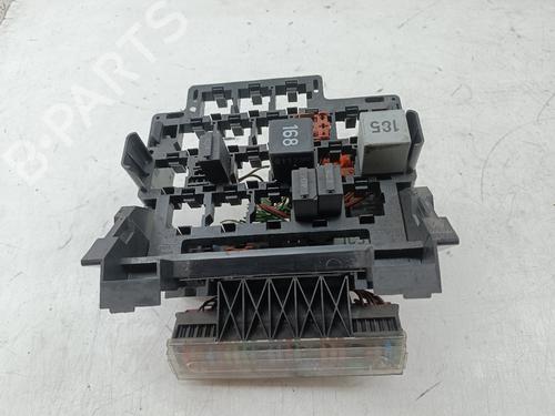 Used Fuse box Fuse box 36882152 36882152